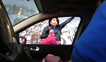 Istri menikmati mainan nya bokep mom bule