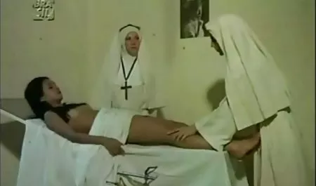 - hot milf dan berambut merah remaja menyeruput satu sama lain, kucing bokep dengan mom