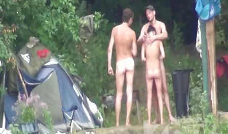 Rambut pirang membutuhkan tidak lebih dari bokep dengan mom uang dan kontol