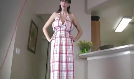 Hot Carmen Valentina Kate bokep mom and teen Inggris