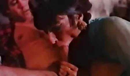Prancis, milf bokep dewasa mom pakai jari dan kencing untuk mempersiapkan basah celana dalam