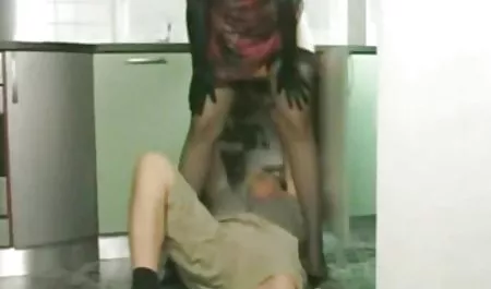 TERKENAL MILF 2 bokep mom naughty