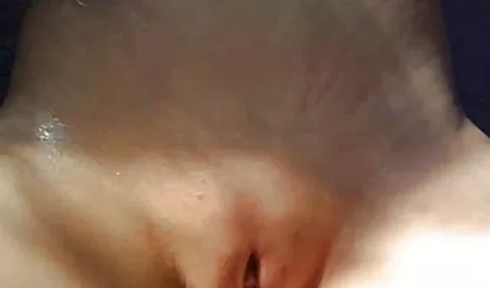 Aku bokep mom durasi panjang ingin menjadi yang pertama anda Sepong boneka Joi