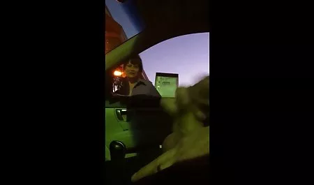 Rambut pirang Gina bokeb son mom Parker ditipu untuk menghisap kutu buku Brit